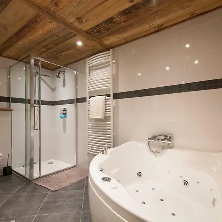 Les Bossons Chalet Sleeps 6 Chamonix