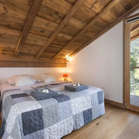 Les Bossons Chalet Sleeps 6 * Chamonix
